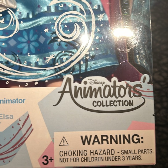 Disney Store Official Animators’ Collection Elsa Doll, Includes Olaf - Picture 3 of 3